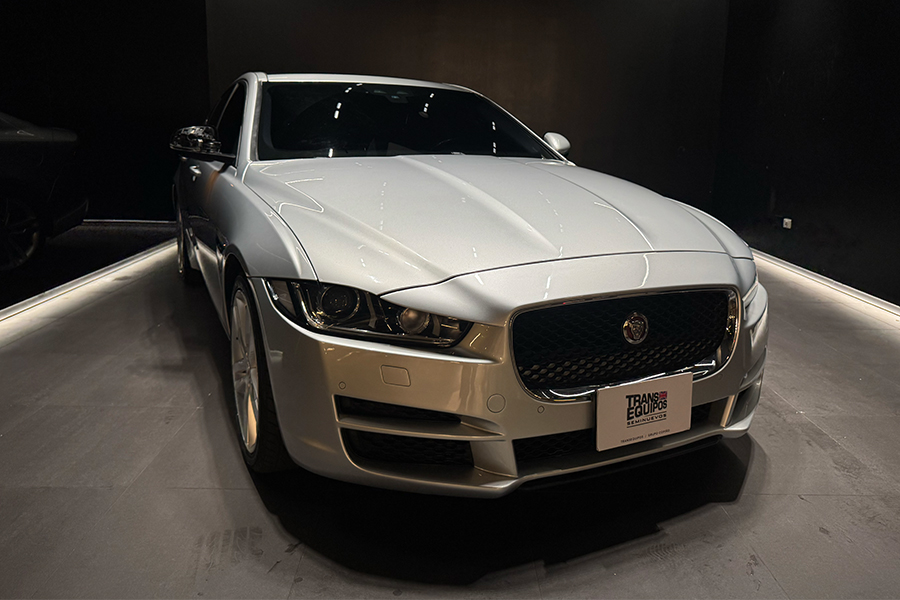 Jaguar XE Pure Luxury